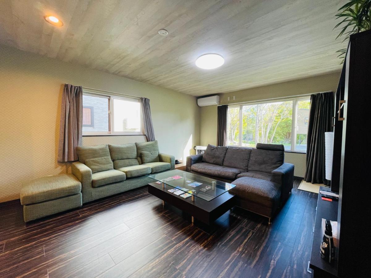 Niseko Hotel Kiraku Kou Экстерьер фото